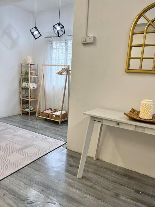 Roemah Lily Studio 丹那拉打 外观 照片